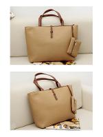 กระเป๋าสะพายAxixi รุ่นC015 กระเป๋าสะพายนำเข้าAxixiแท้100%  ราคาถูก